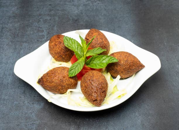 Kebbé (Boulettes de viande farcies)
